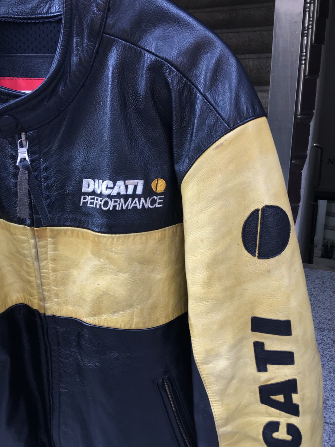 두카티 퍼포먼스 가죽 자켓 상품이미지4