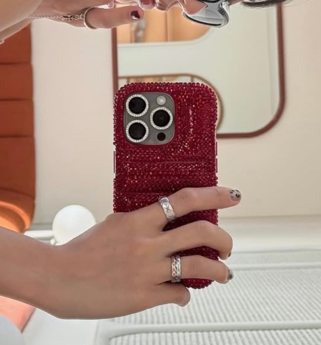 어반소피스티케이션 아이폰 15프로 케이스 상품이미지3