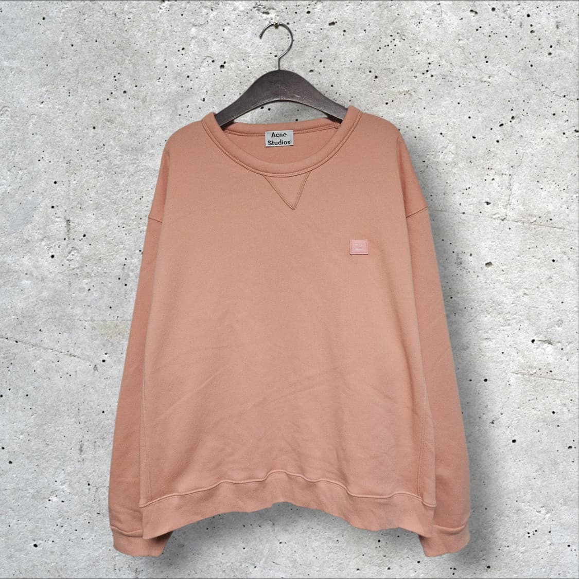 아크네스튜디오 핀트페이스 맨투맨 (100/L) 상품이미지1