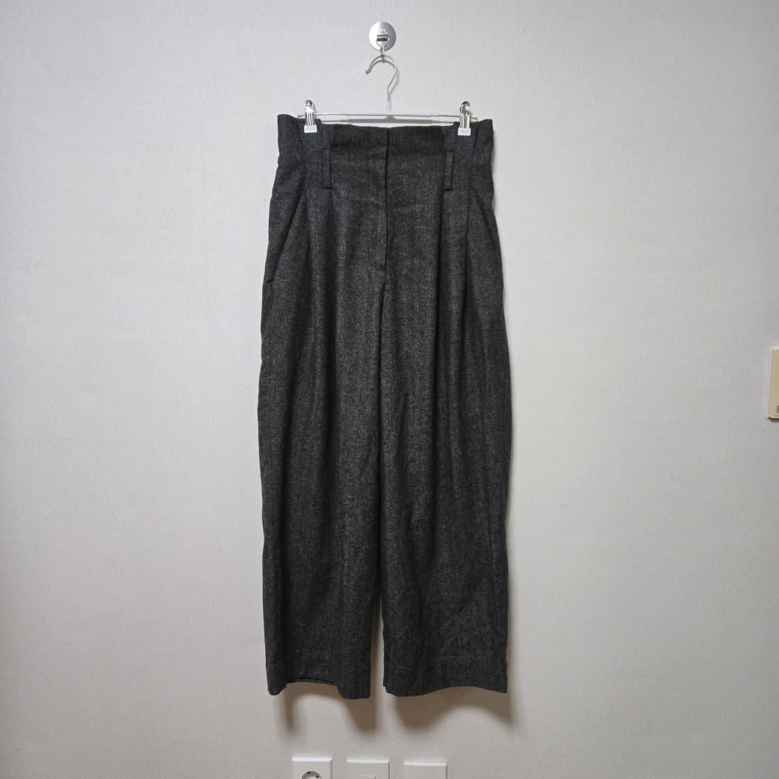 코스 하이웨이스트 핀턱 슬랙스  상품이미지3