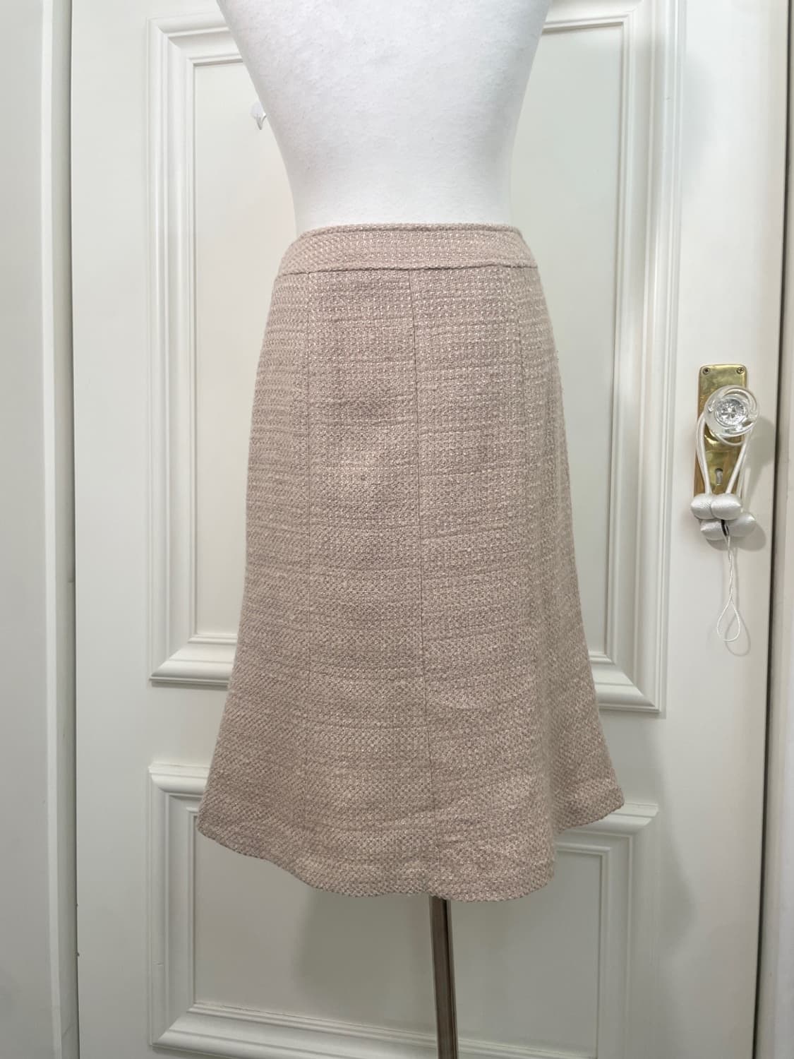 beige glitter flare midi skirt(size-38) 상품이미지4