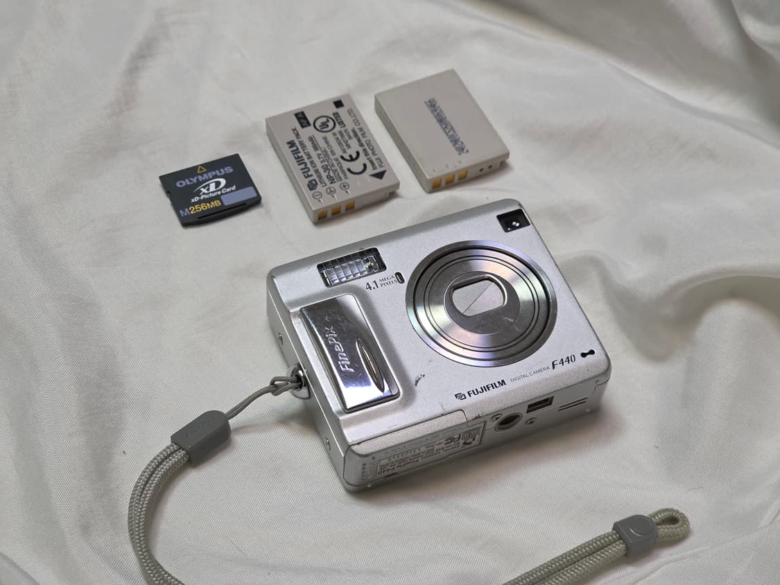 희귀, 연예인디카) 후지필름 파인픽스 F440 상품이미지1