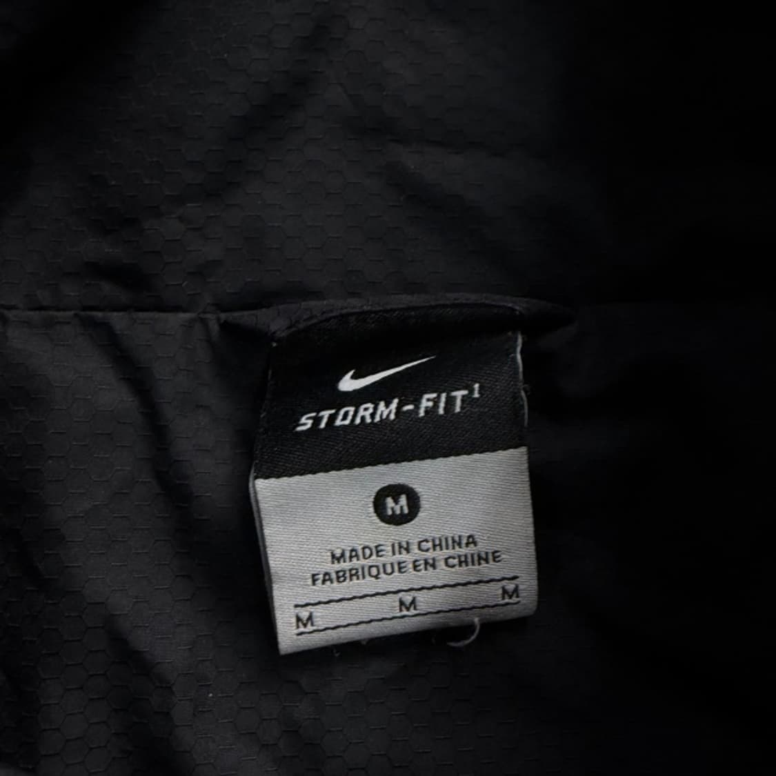 100 나이키 스톰핏 토탈90 바람막이 상품이미지3