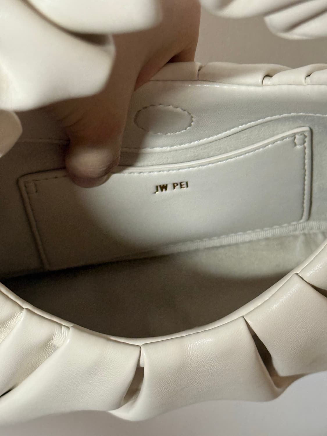 JW PEI 쥬 페이 가비 셔링 호보백 상품이미지7