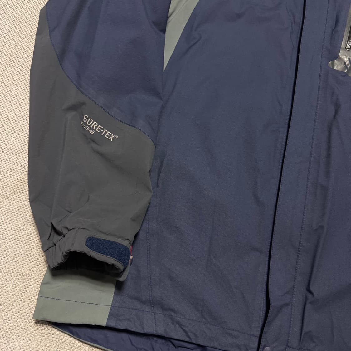 블랙야크 고어텍스 프로쉘 바람막이 자켓 상품이미지2