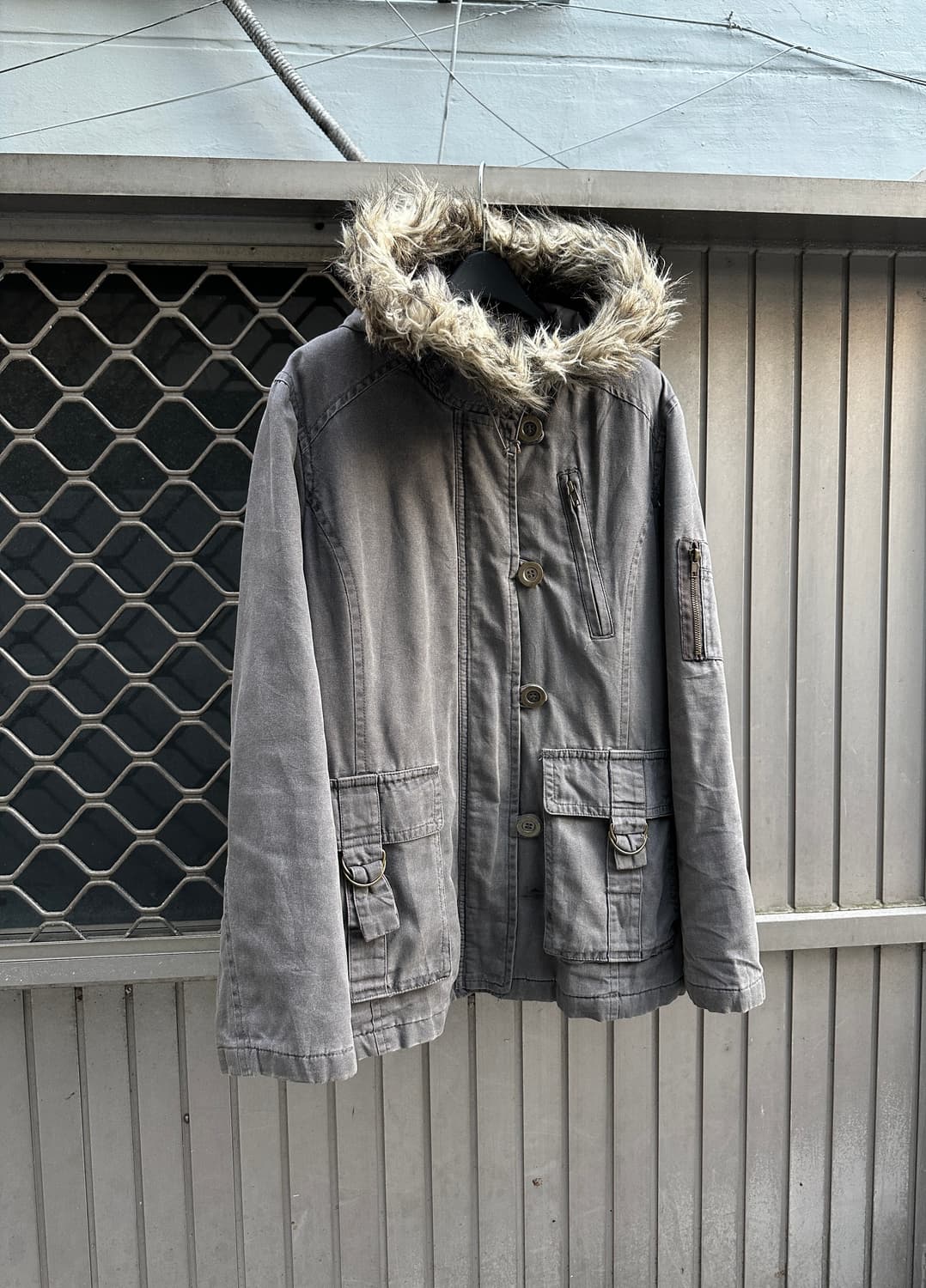Grunge fur padded jacket 상품이미지1