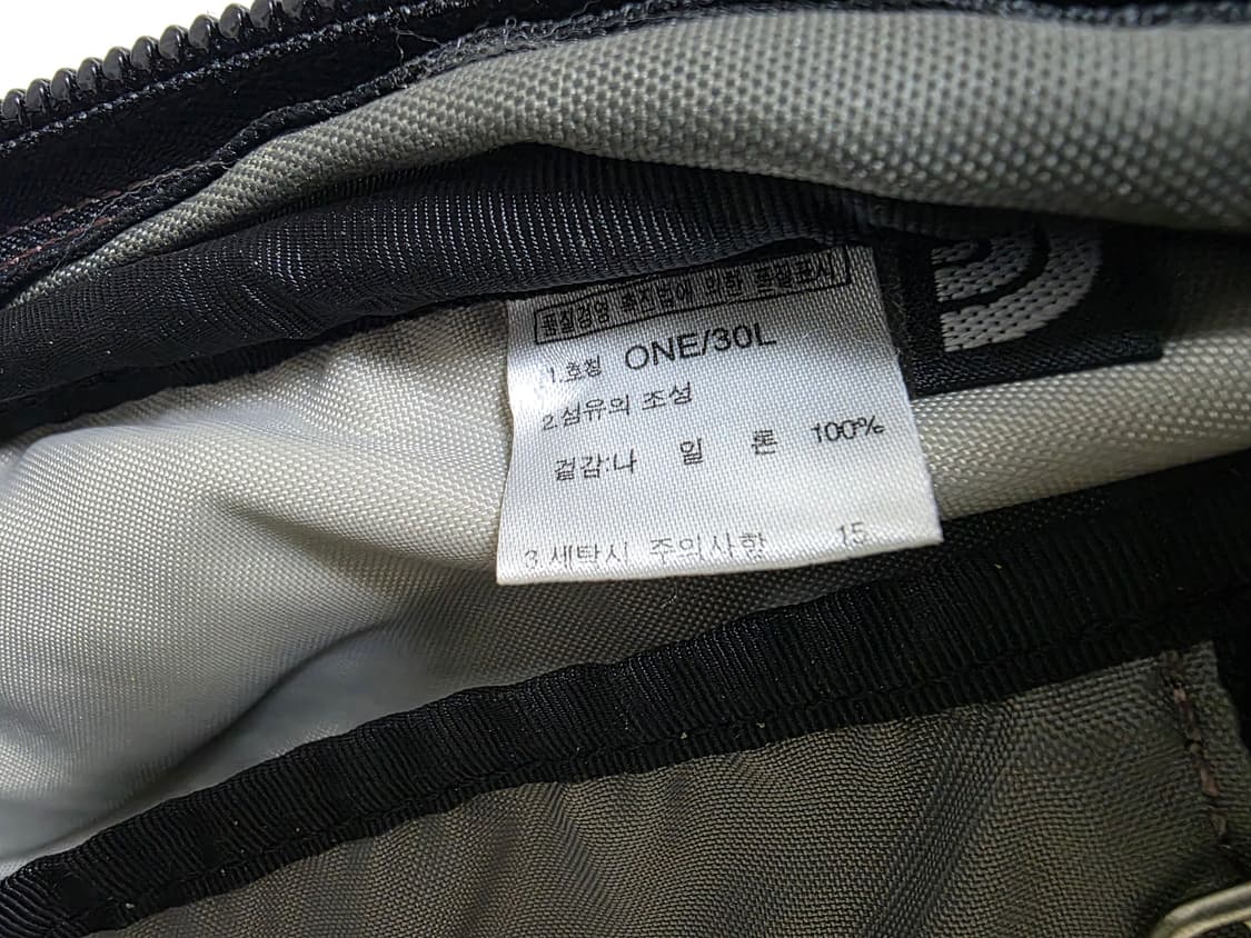 노스페이스 보레알리스 백팩 그레이 레드 상태양호 상품이미지5