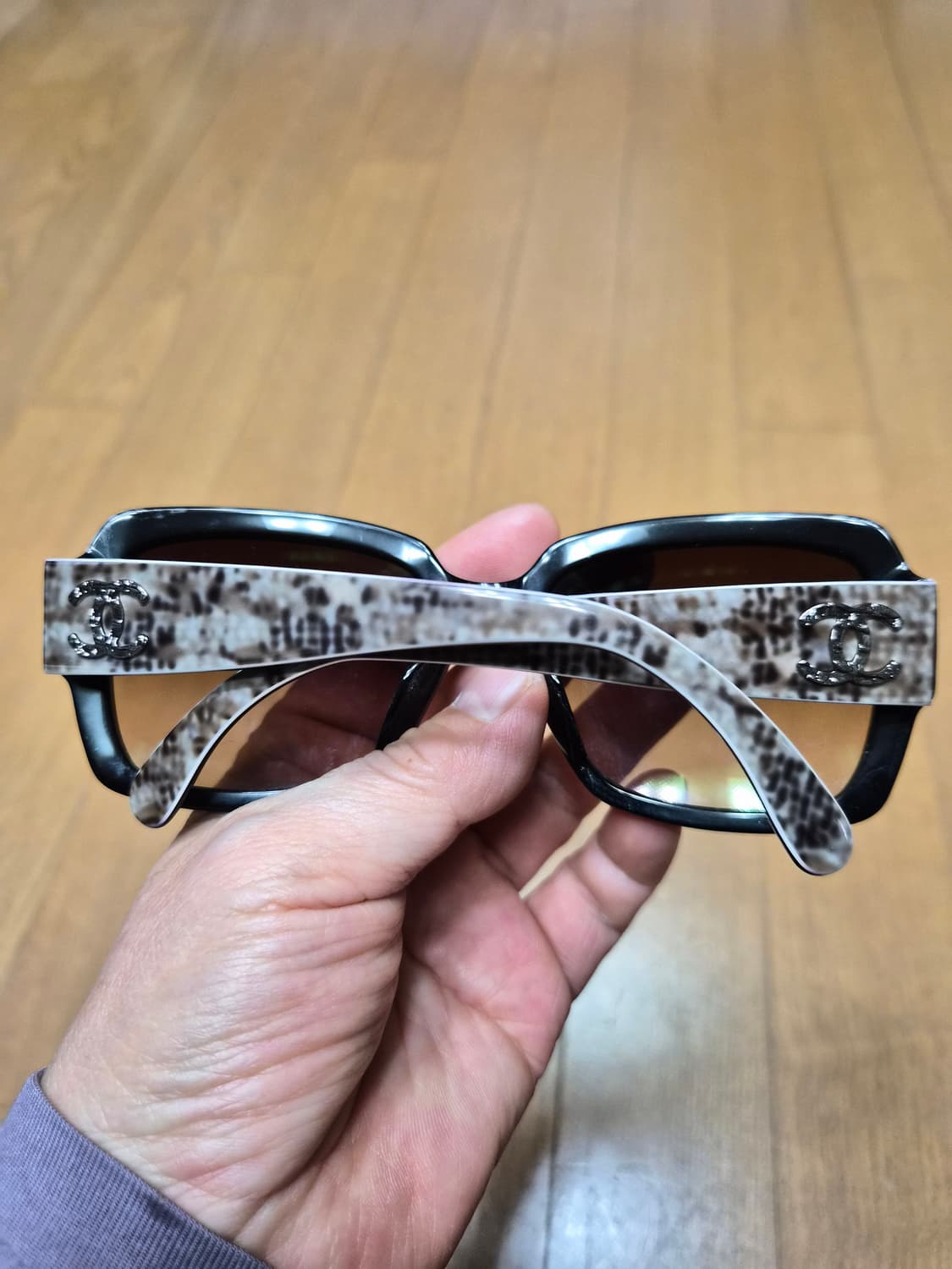 (정품) 샤넬 CC 로고 선글라스 (명품 여자 안경테) 상품이미지3