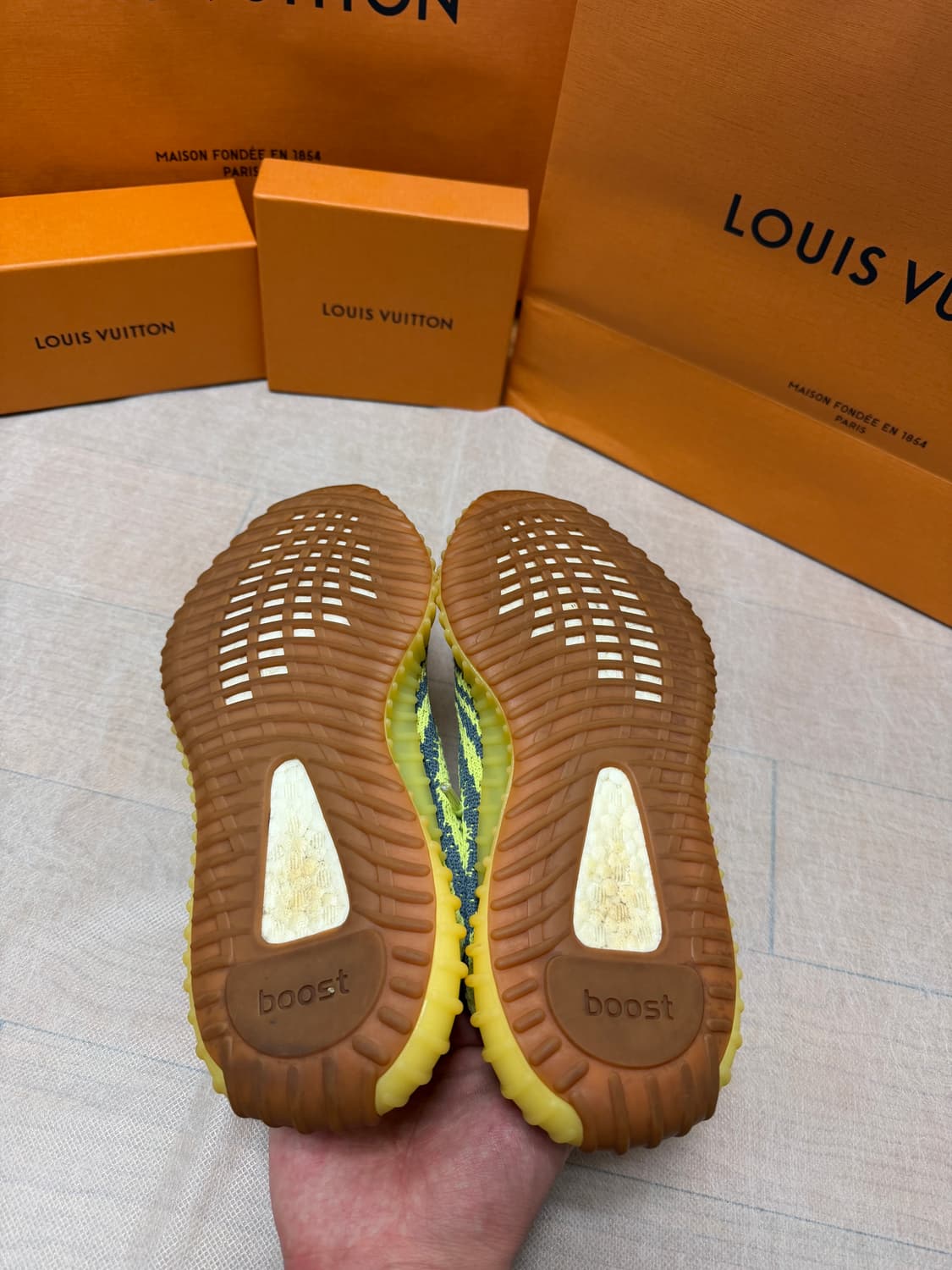 아디다스 이지부스트 예브라 230 상품이미지3