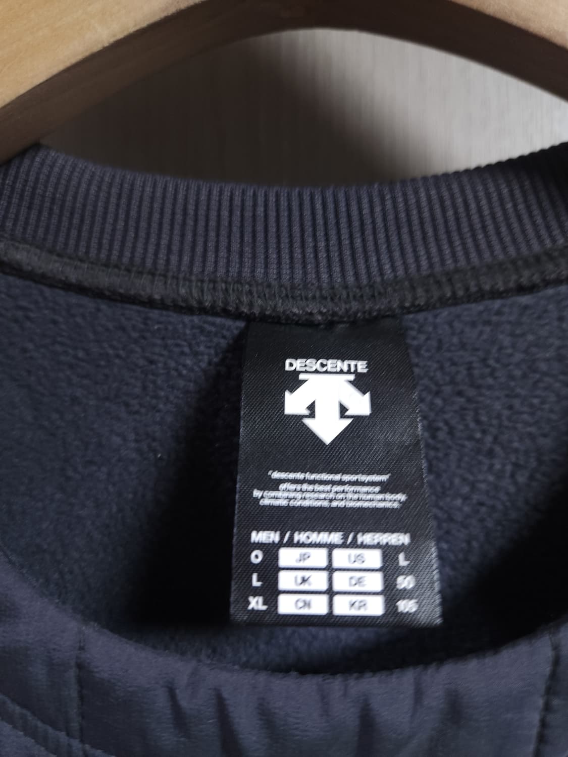 데상트 스폰서패치 기모 맨투맨, XL 상품이미지2