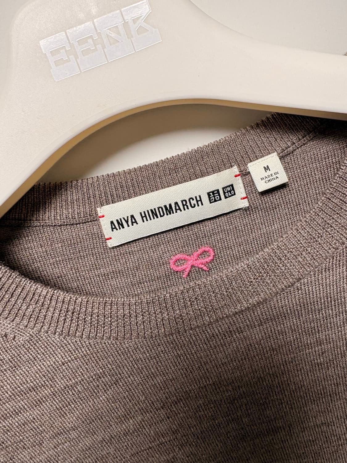 유니클로 X 안야힌드마치 니트 M사이즈 상품이미지2