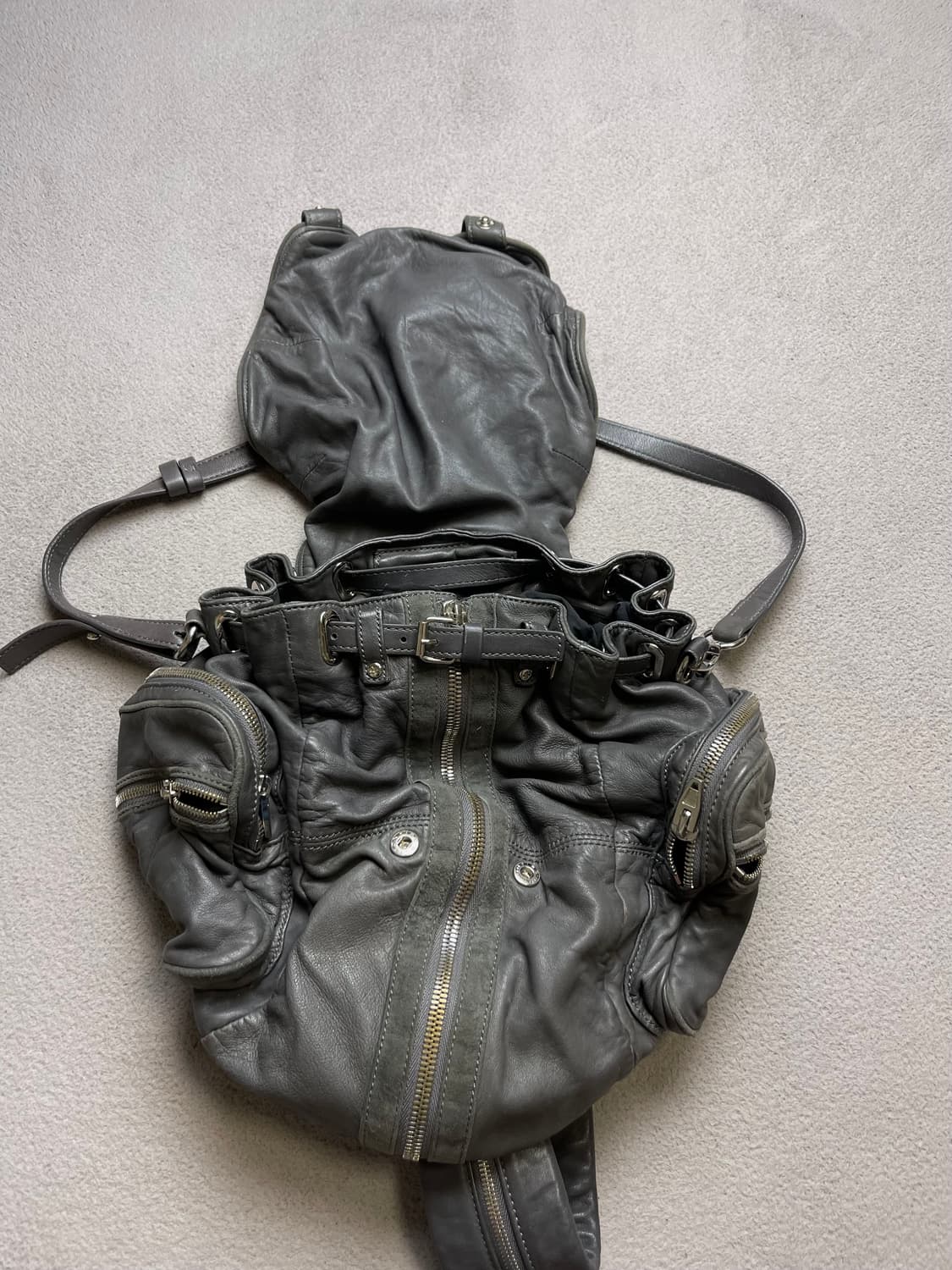 알렉산더왕 마르티 백팩 (그레이) 상품이미지9