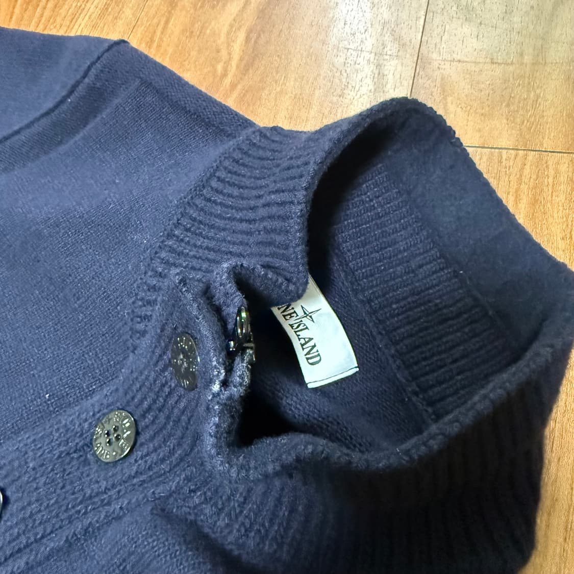 [L] 스톤아일랜드 네이비 니트반집업 상품이미지4