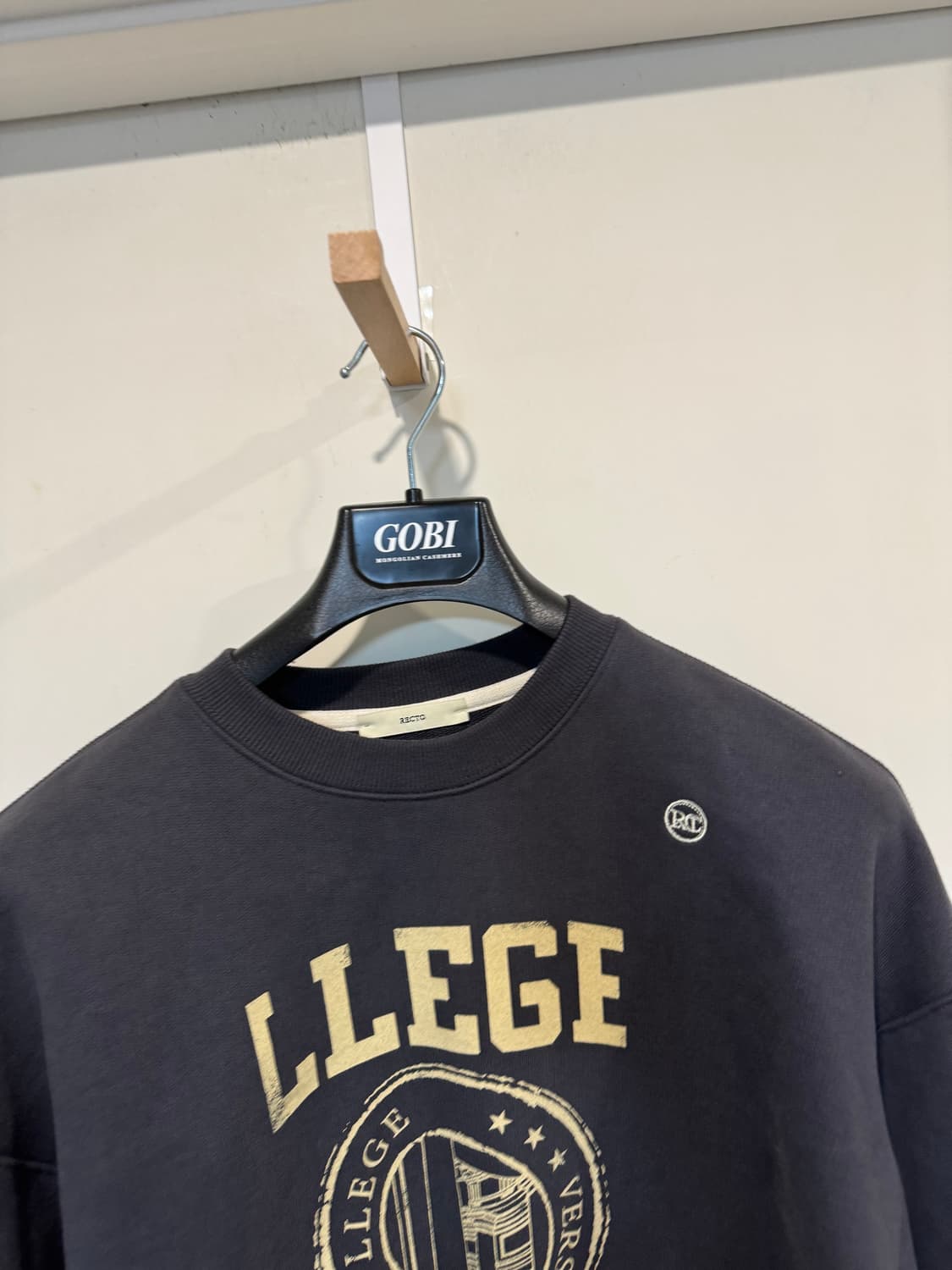 렉토 크롭 맨투맨 차콜 상품이미지4