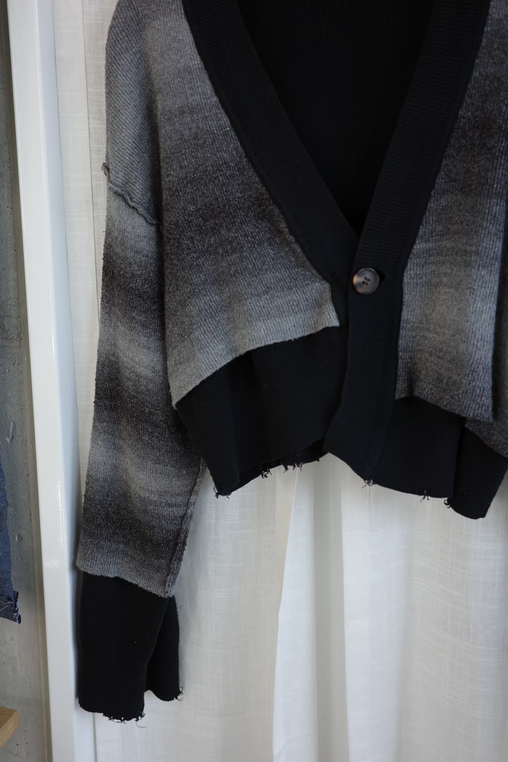 Perverze 퍼버즈 리버시블 크롭 니트 가디건 상품이미지4