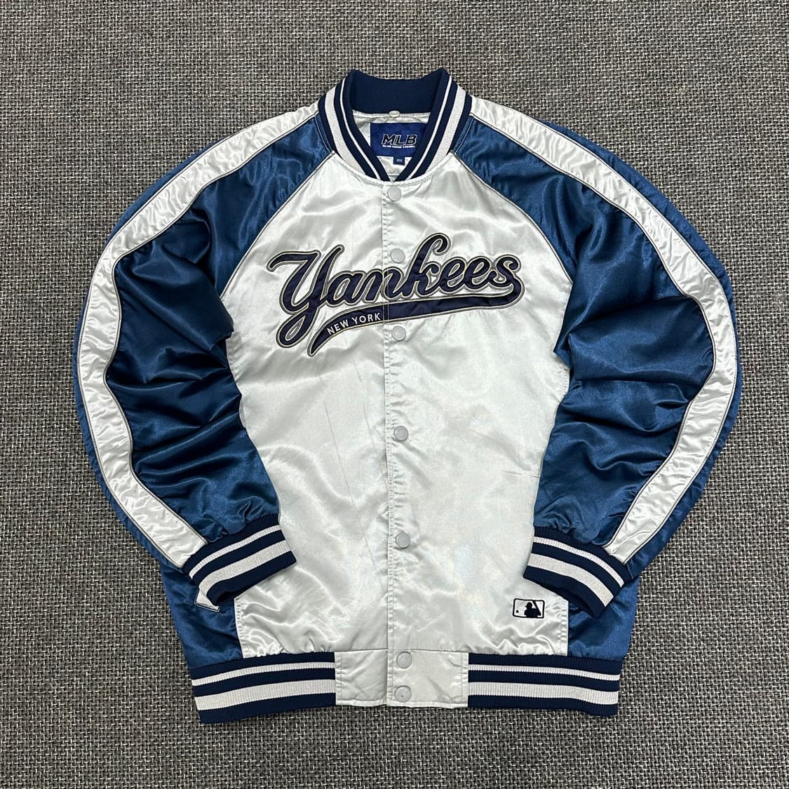 MLB 00s 올드스쿨 뉴욕양키스 새틴 야구점퍼 100 상품이미지2