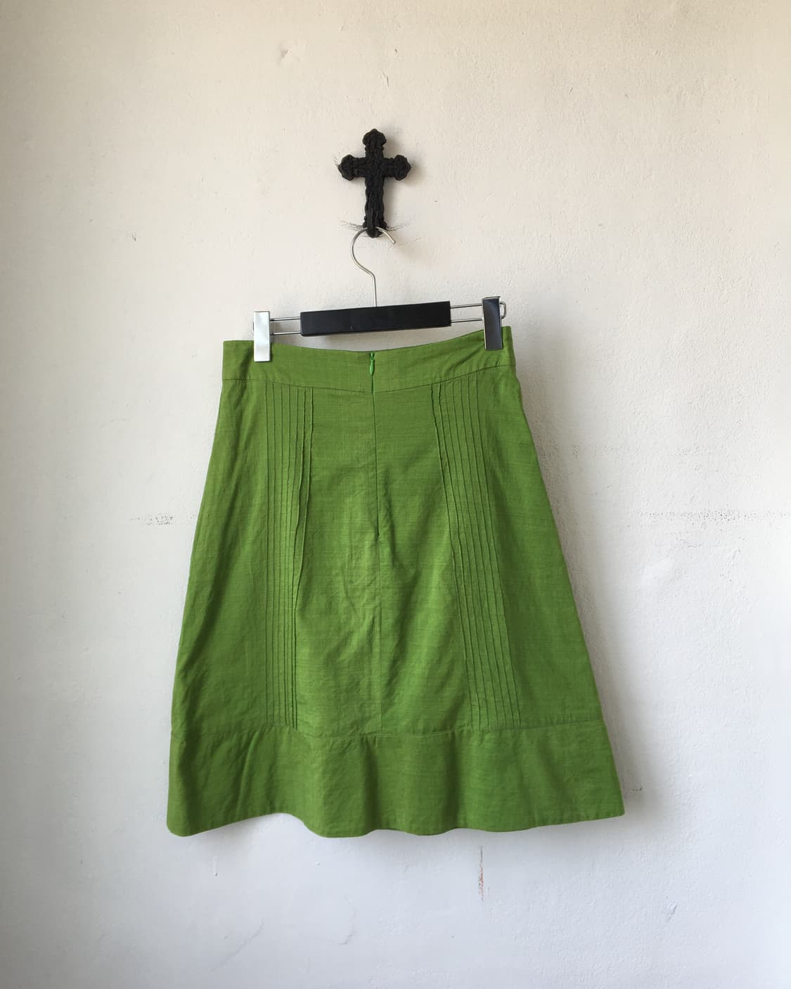 Pin tuck point midi skirt 상품이미지2