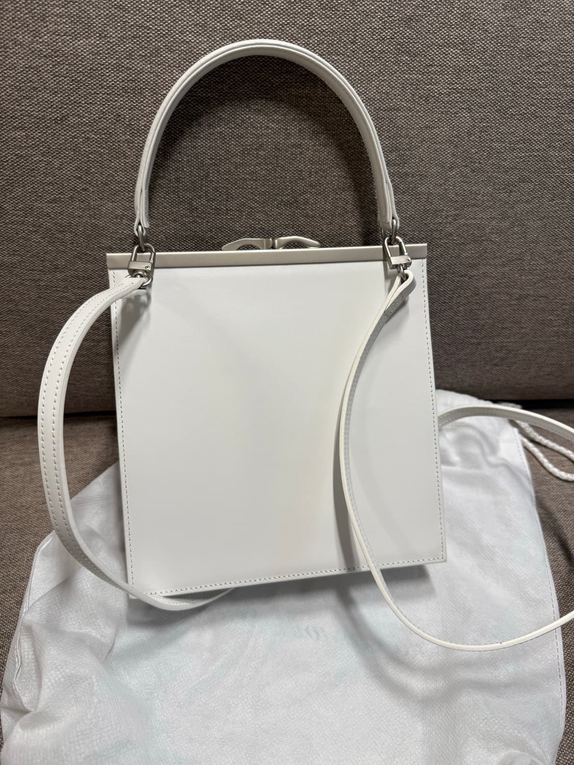 플랫베이스 크로스백 토트백 가방 화이트 상품이미지2