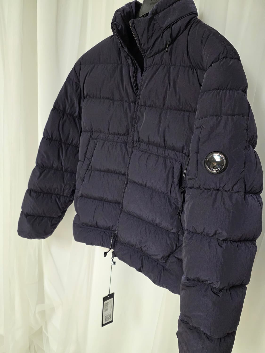 Cp컴퍼니 크롬R 나이트쉐이드 패딩 팝니다(새제품) 상품이미지8