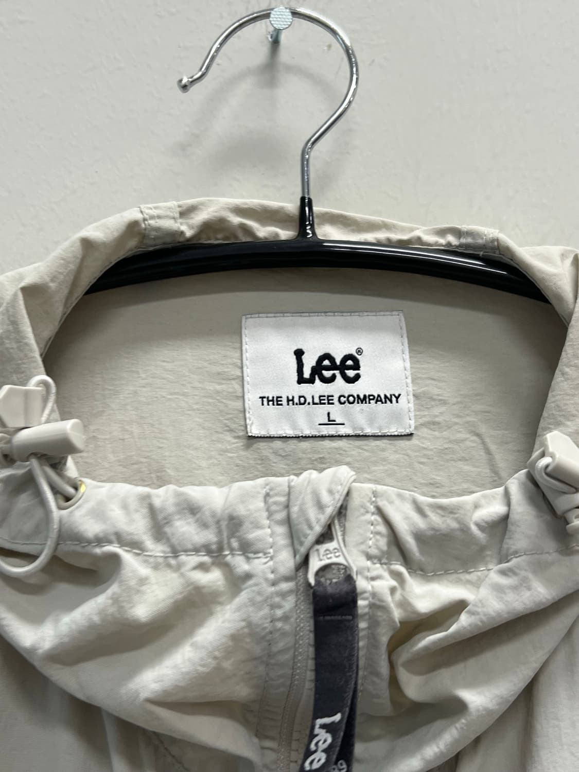 LEE 자수로고 나일론 바람막이 라이트그레이 상품이미지4