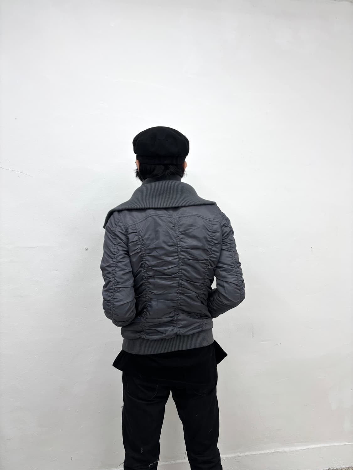 Gray shirring detail puffer   상품이미지7