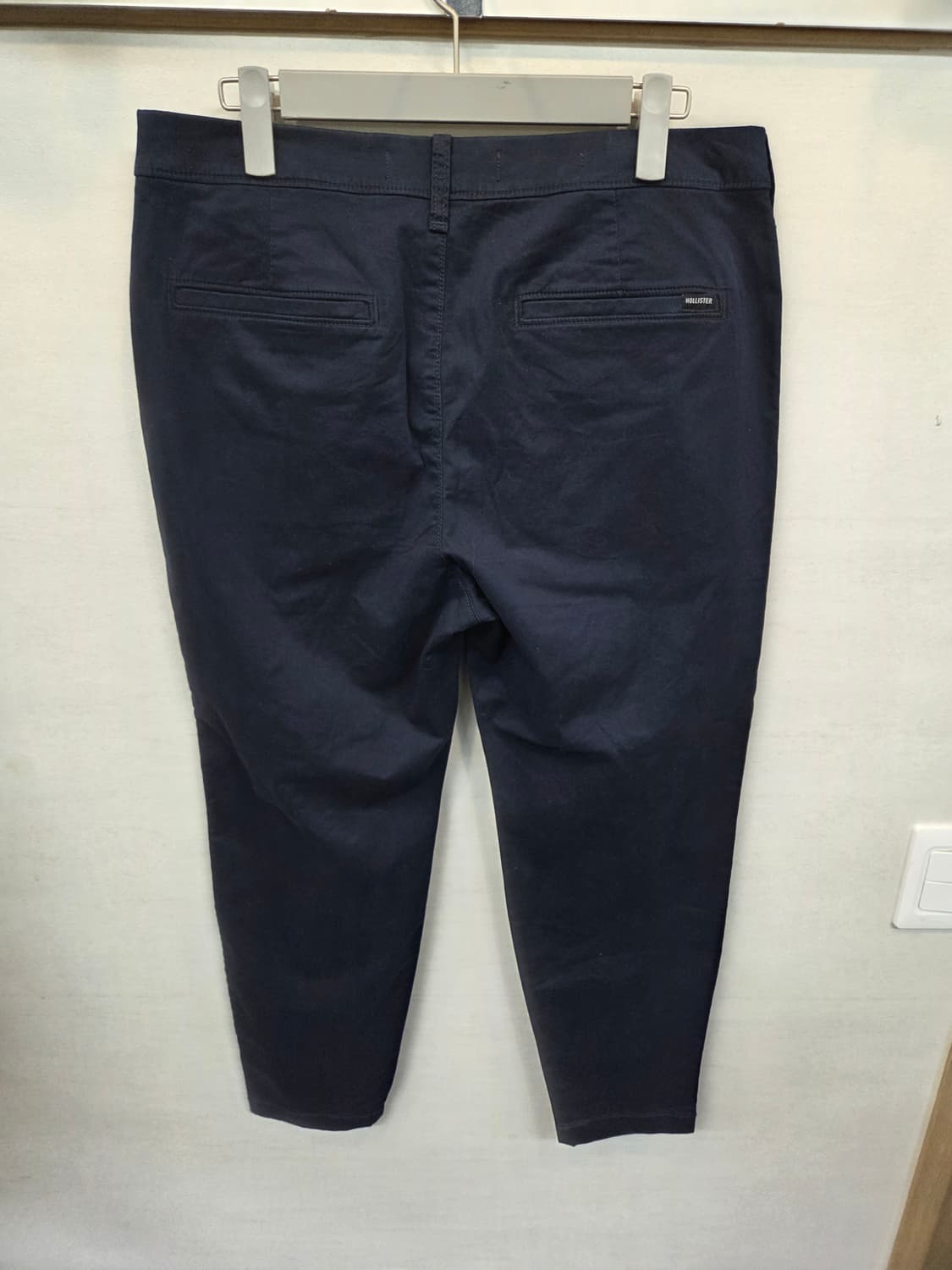홀리스터 크롭 테이퍼드 치노팬츠 33 상품이미지2