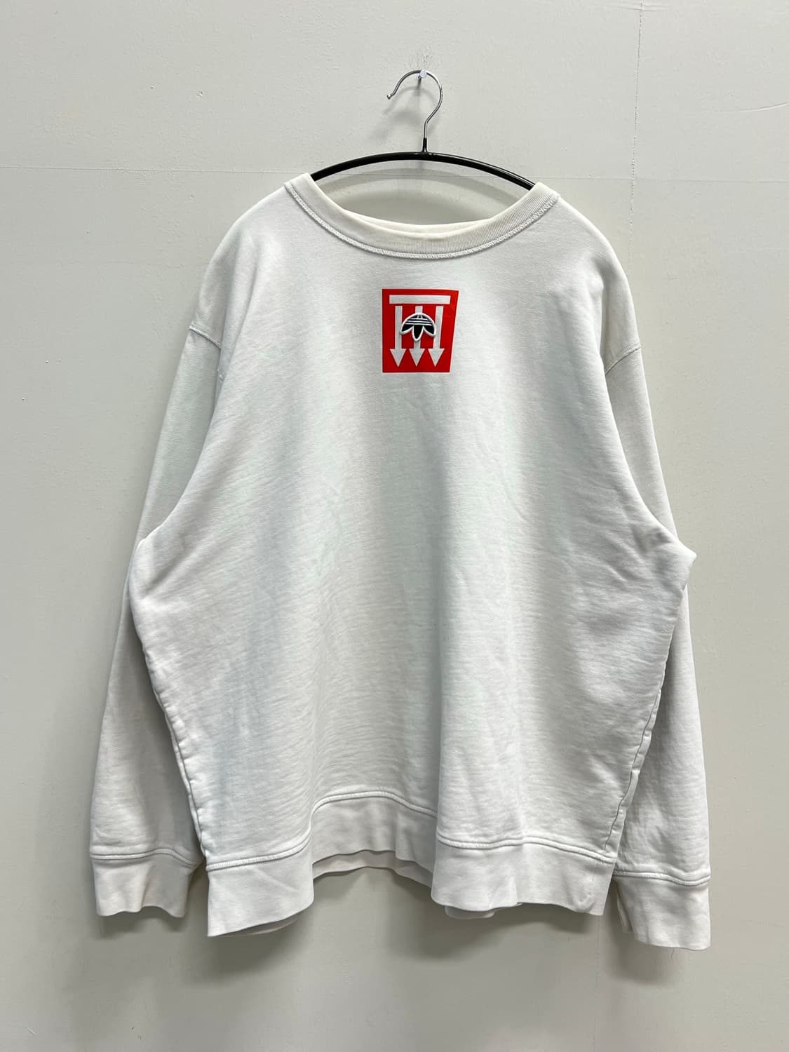 아디다스 X 알렉산더왕 맨투맨 상품이미지2