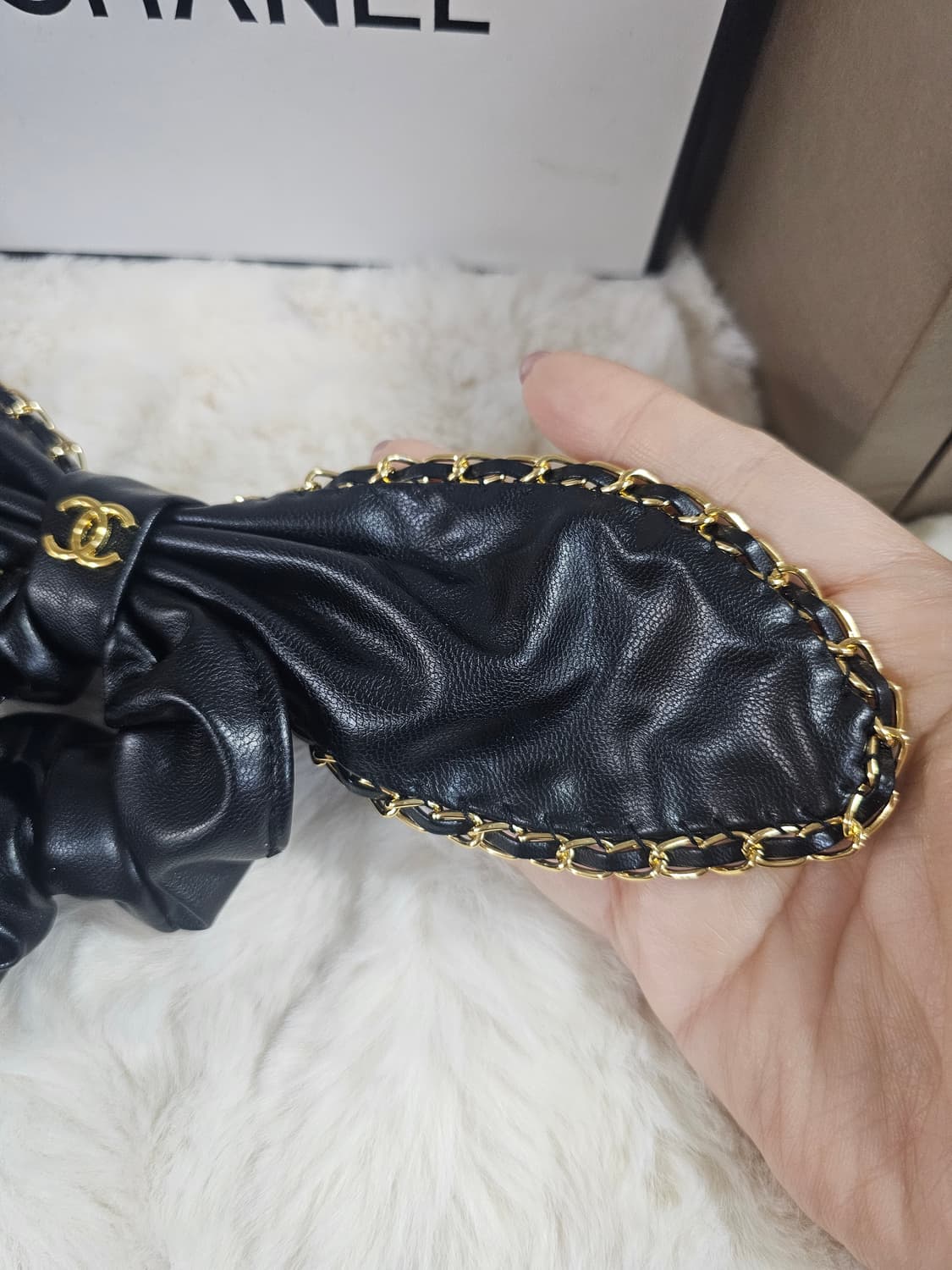 빈티지 샤넬 레더 체인 곱창 헤어슈슈 상품이미지3