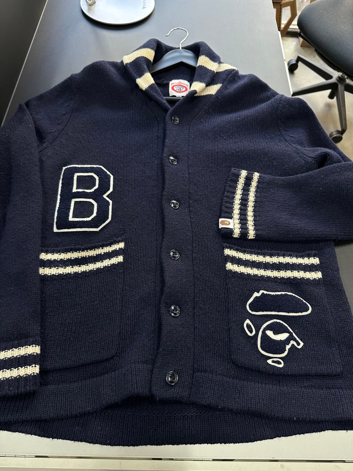 베이프 Gorilla Wool 사루자수 패치울니트가디건 상품이미지5