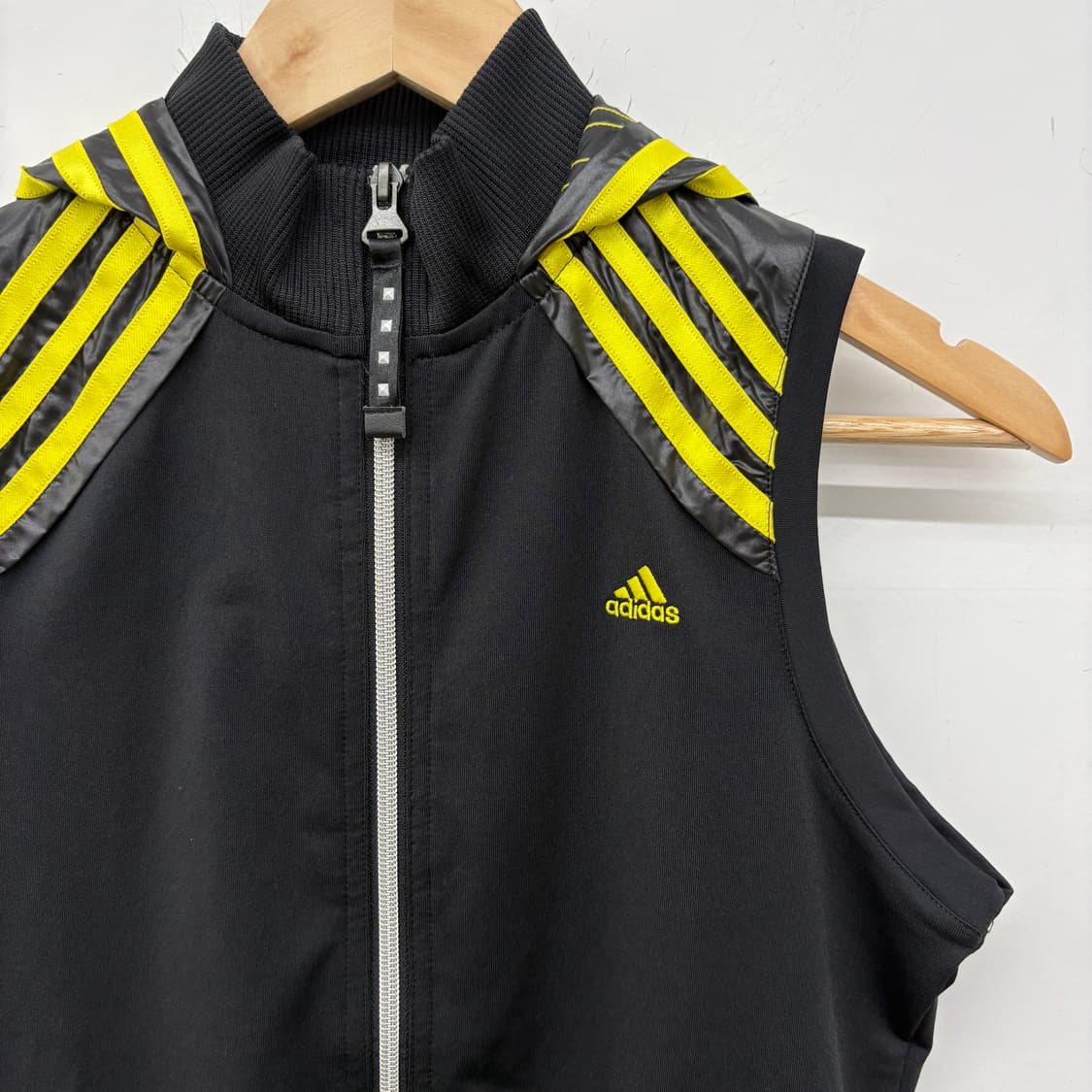 아디다스 블랙/옐로우 트레이닝 조끼 여성M 상품이미지2