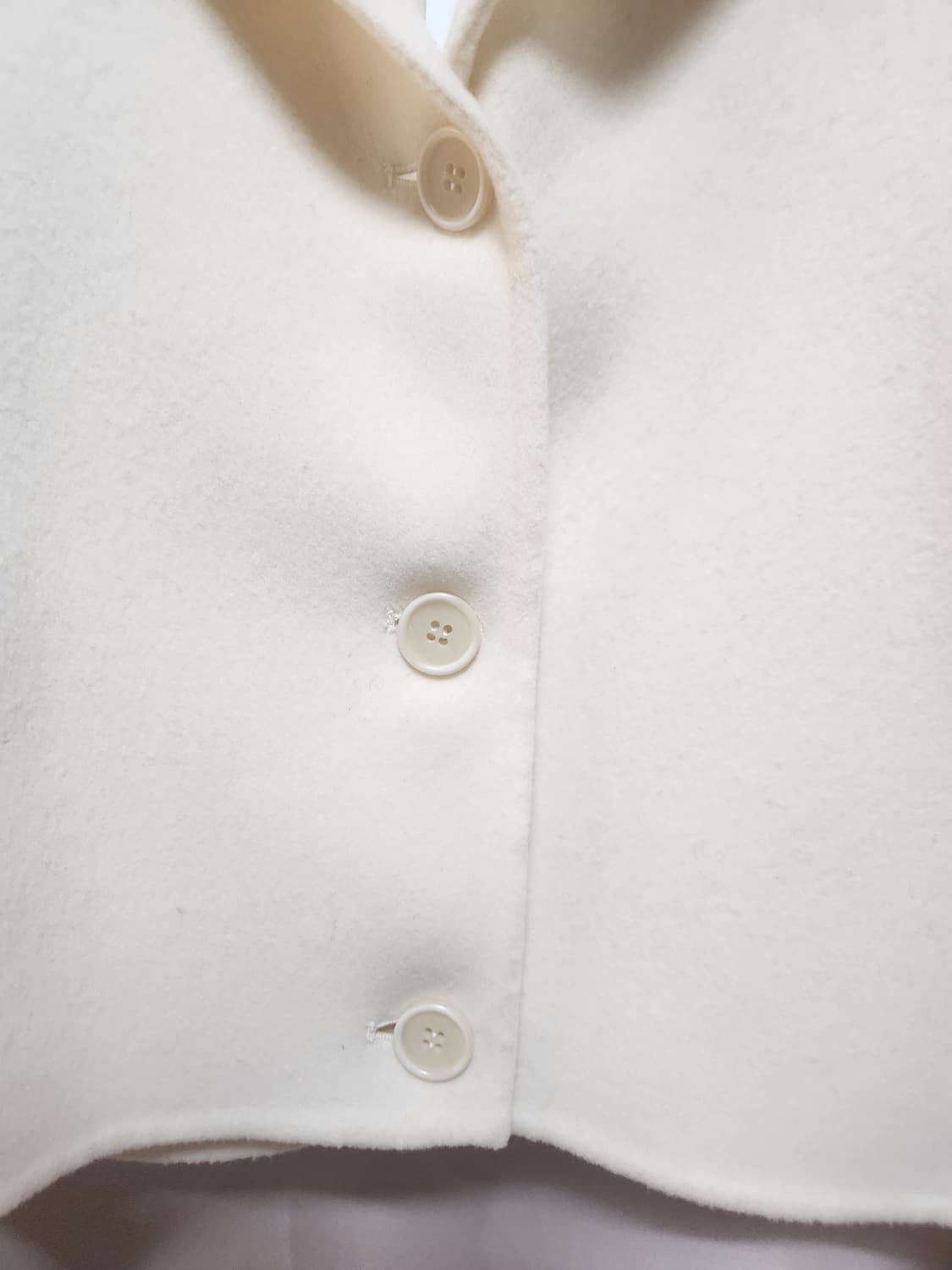 Theory 띠어리 핸드메이드아이보리 크롭 자켓 상품이미지3