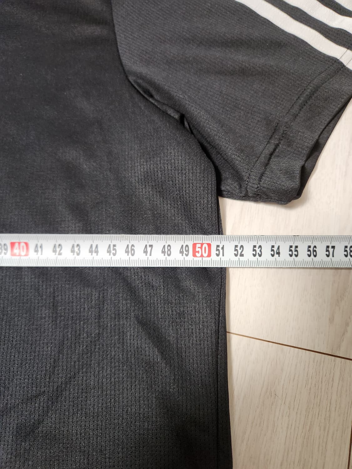 새상품급) 아디다스 M 3S T 반팔 기능성 티셔츠 사이즈100 L

여 상품이미지2
