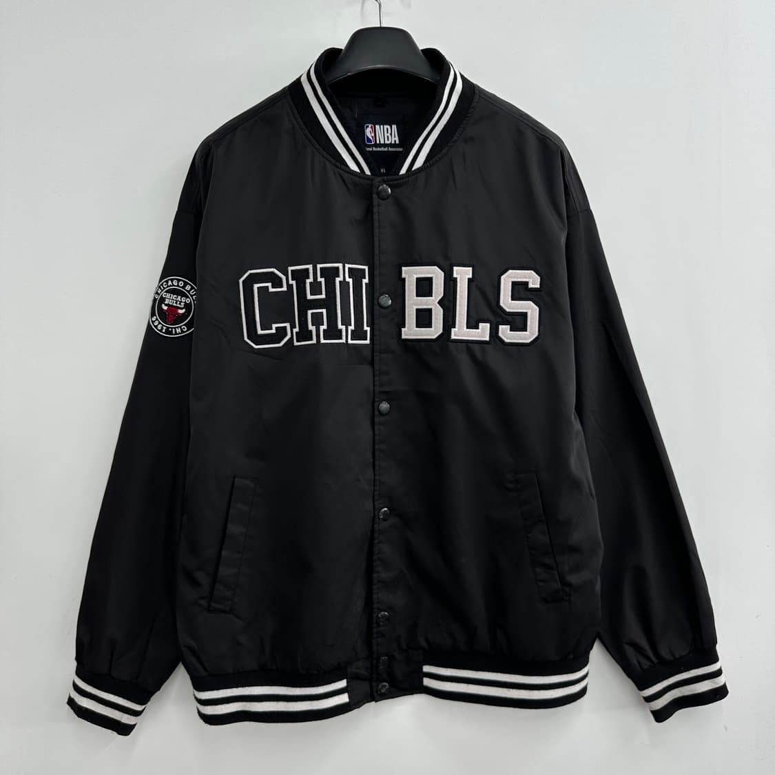 105 NBA 시카고 불스 남자 루즈핏 바시티 자켓 상품이미지1