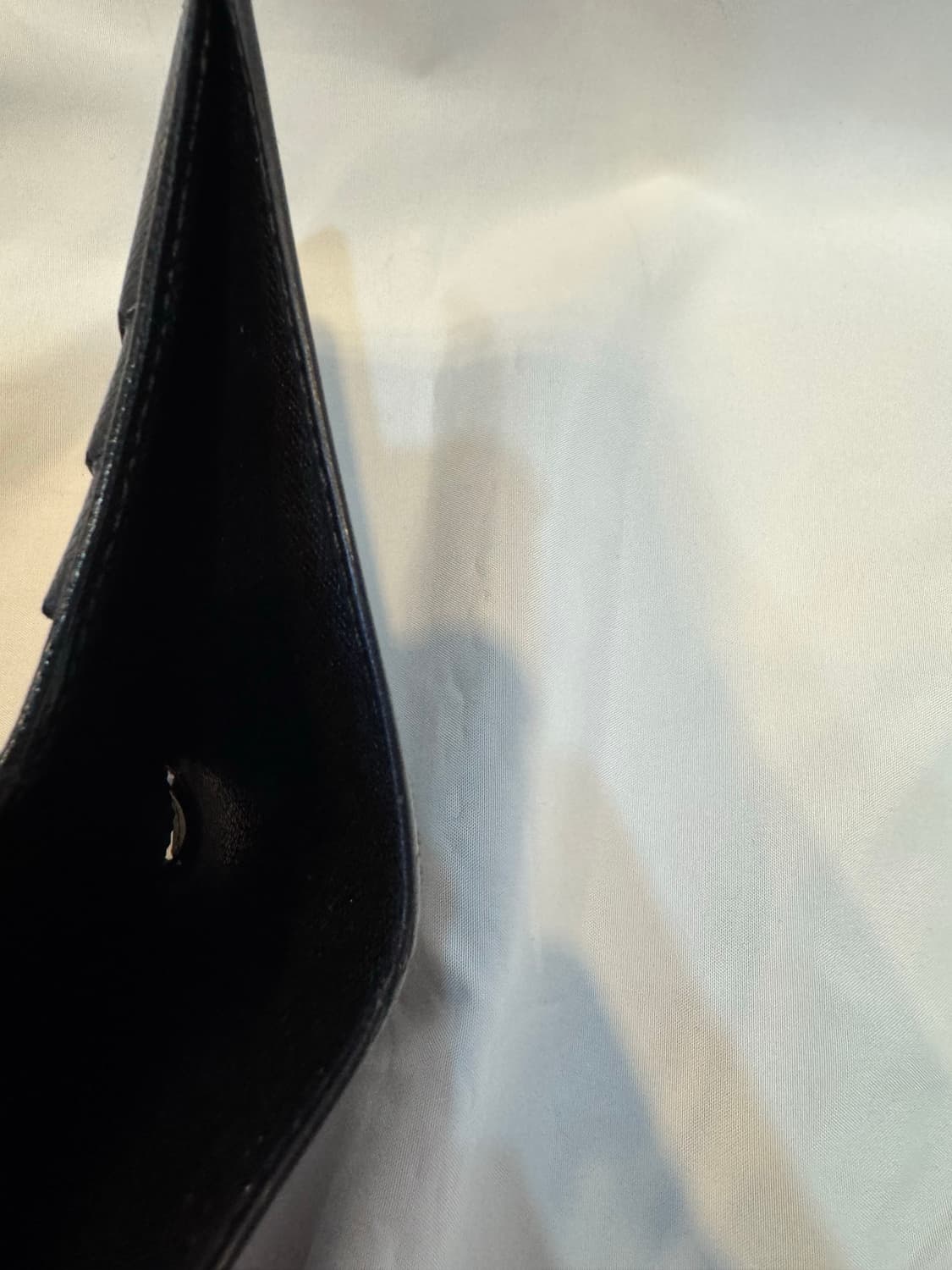 루이비통 에삐 레더 지갑 상품이미지5