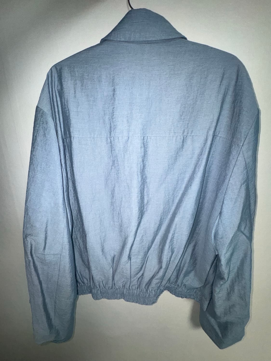 르마드 로우컷 뒷밴딩 숏 자켓 - 스카이블루 상품이미지3