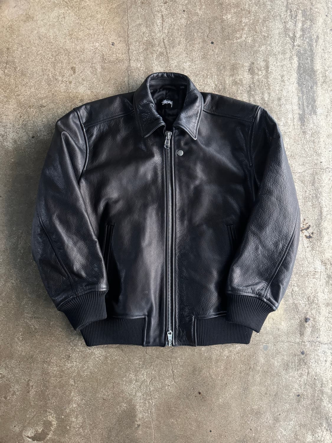 Fw24 스투시 레더 플라이트 자켓 상품이미지1