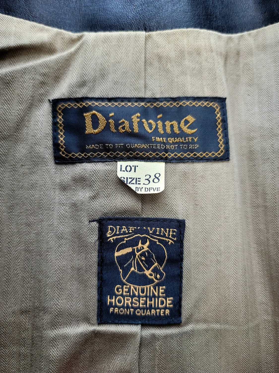 디아프바인 폴리스 홀스하이드 자켓 상품이미지10