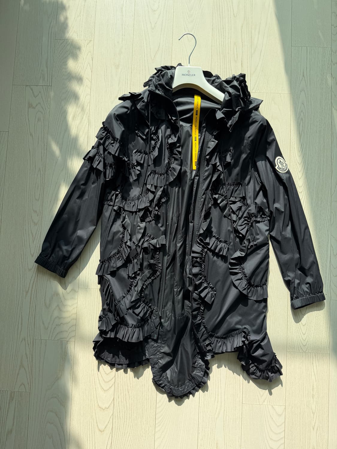 몽클레르 GENIUS × Simone Rocha 러플 나일론 아우터 /  상품이미지5