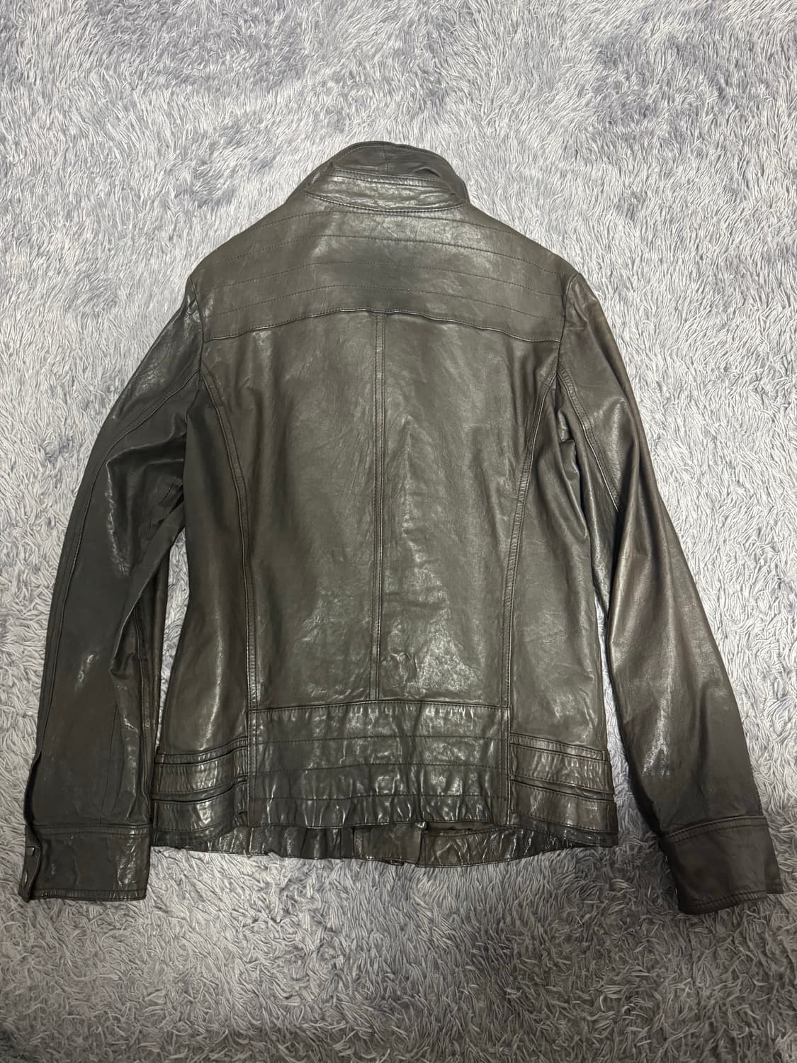 Guess 하이넥 사선 집업 램스킨 자켓 상품이미지3