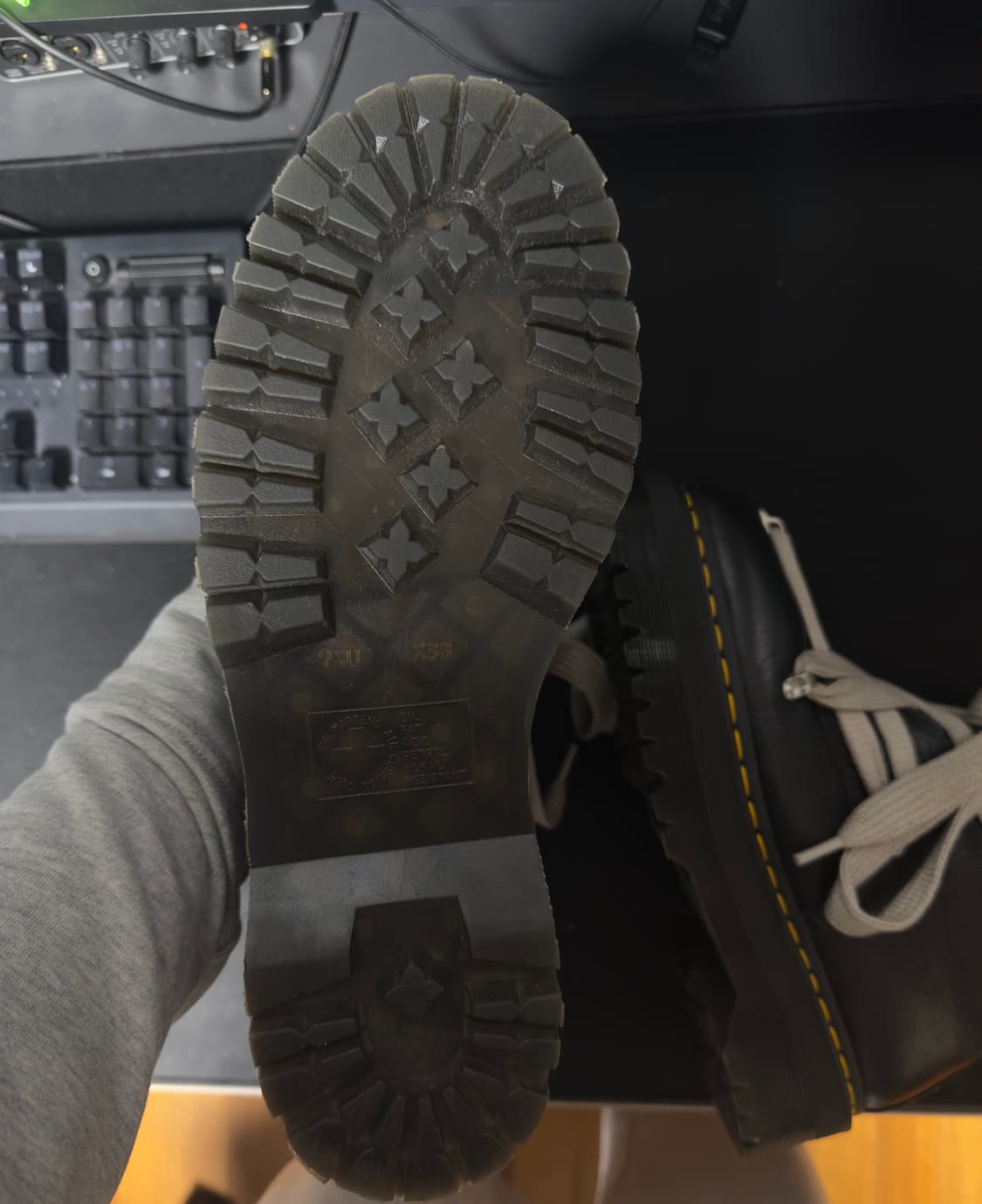 릭오웬스 닥터마틴 1460 상품이미지3