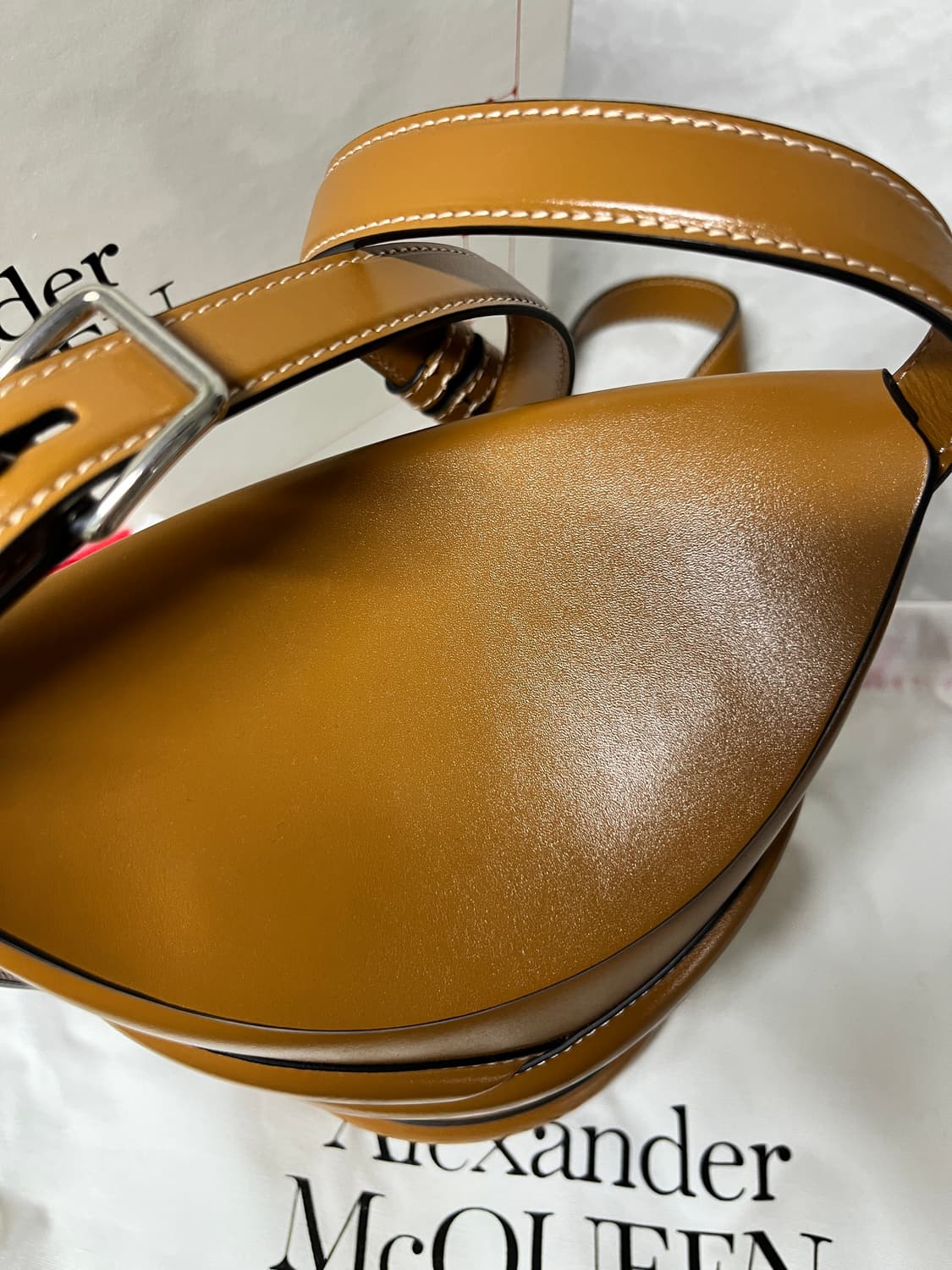 알렉산더 맥퀸 커브백 브라운 새상품급 상품이미지4