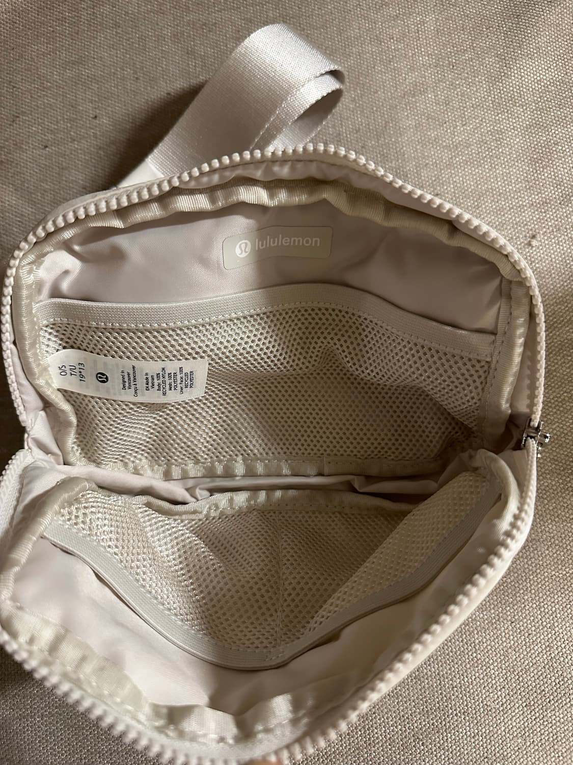 룰루레몬 벨트백 아이보리 상품이미지3