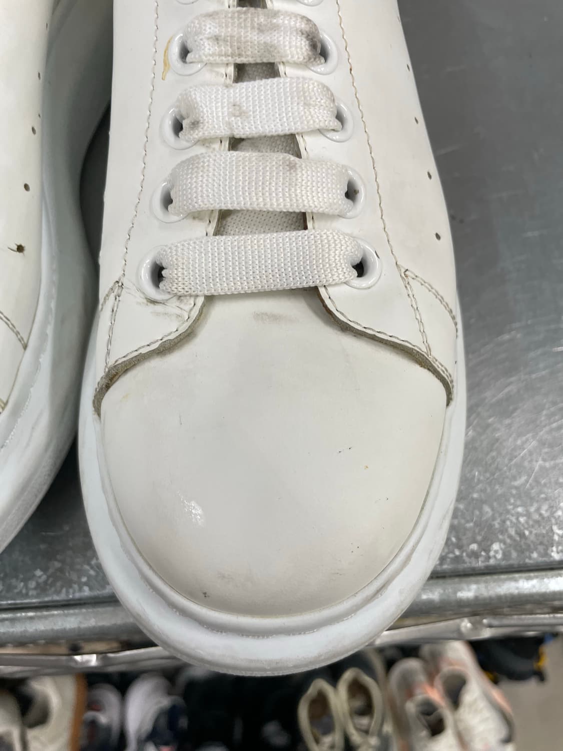 알렉산더 맥퀸 오버솔 스니커즈 화이트 41.5D 상품이미지7