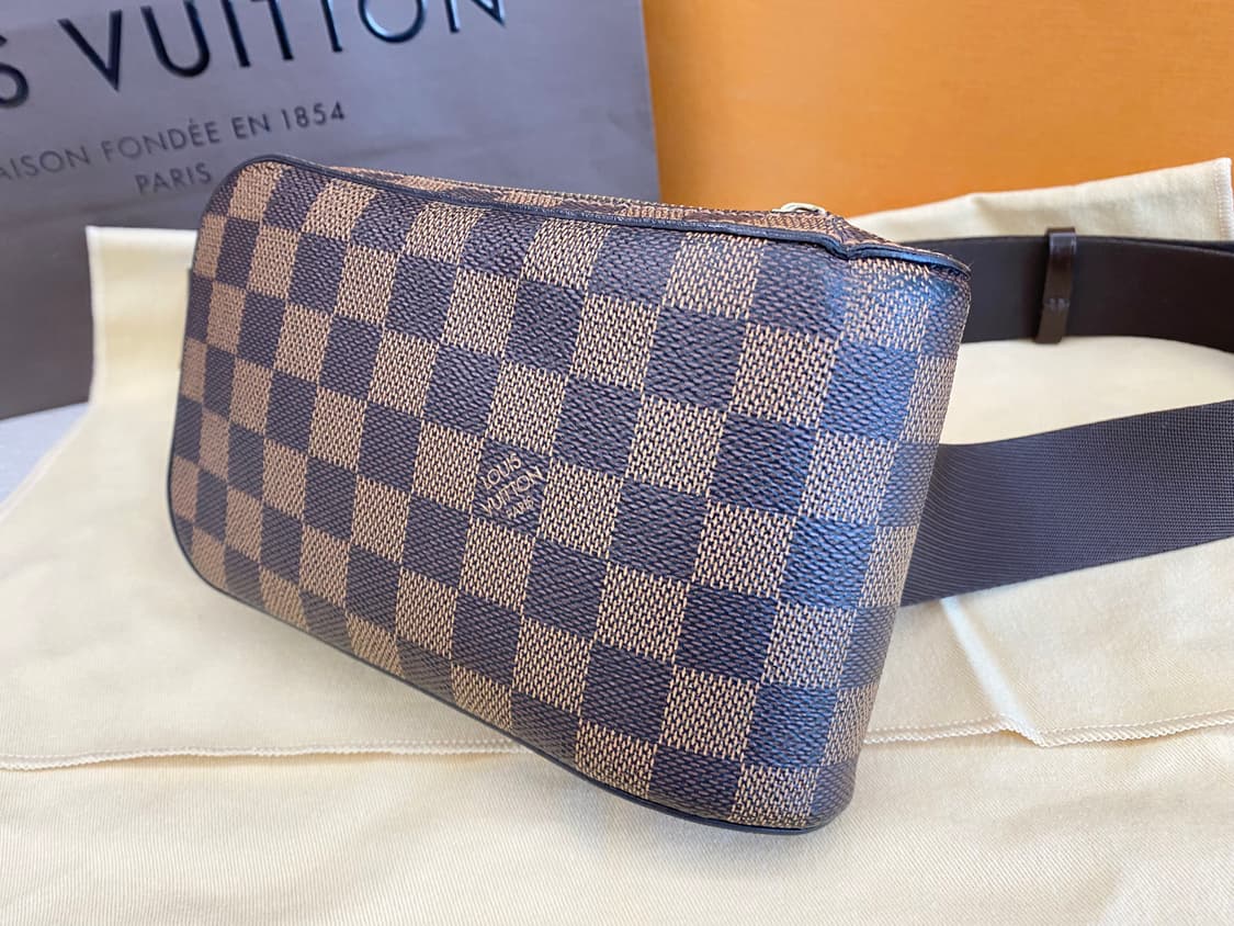 루이비통 다미에 제로니모 원 지퍼 신형 버클 힙색 상품이미지5