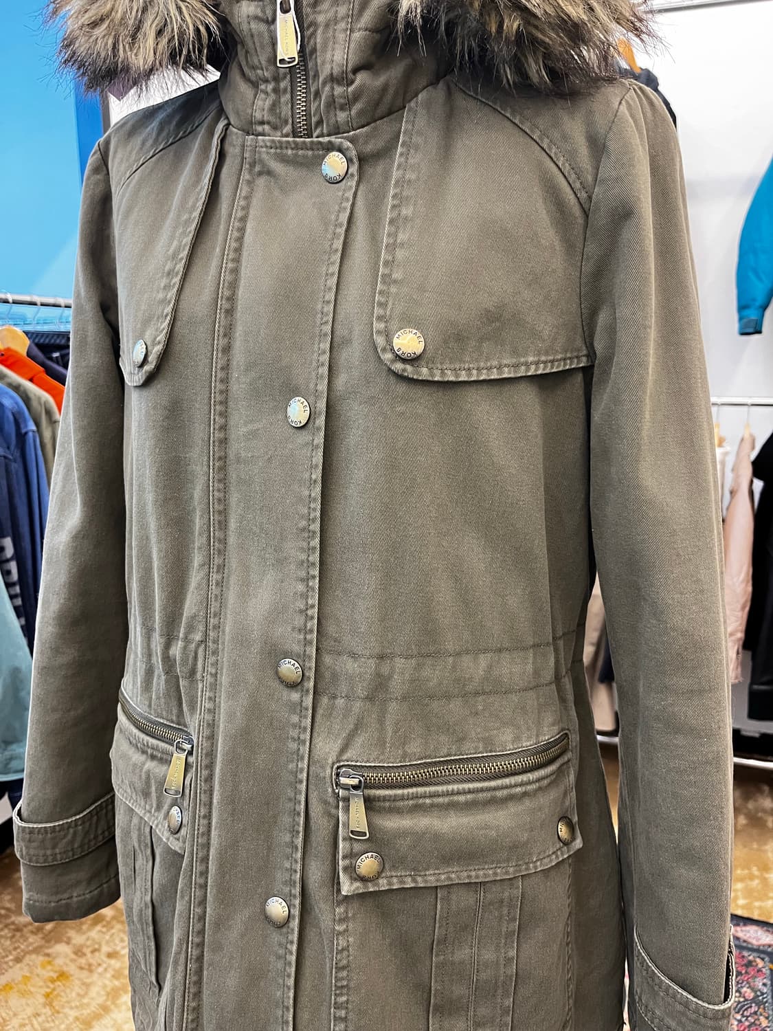 마이클 코어스 퍼 후드 필드 파카 상품이미지4