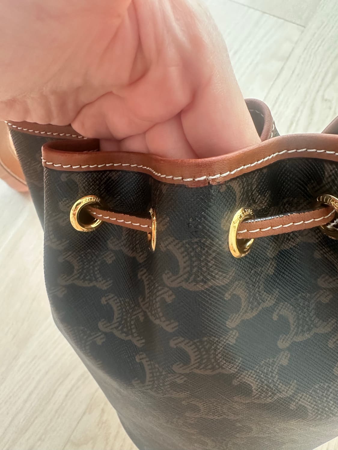 셀린느트리오페숄더백 상품이미지4