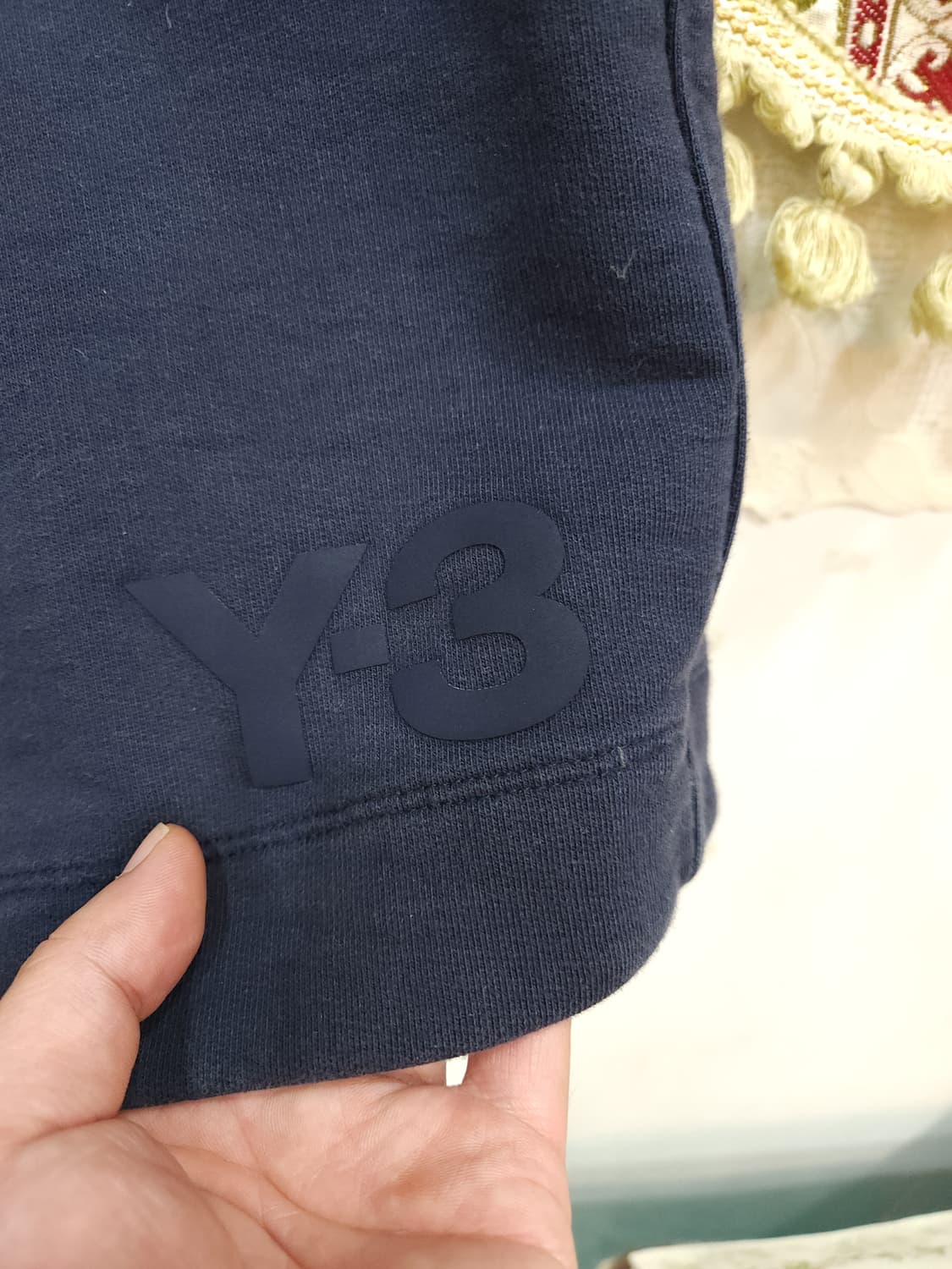 요지야마모토 Y3 벤딩 반바지
​
 상품이미지2