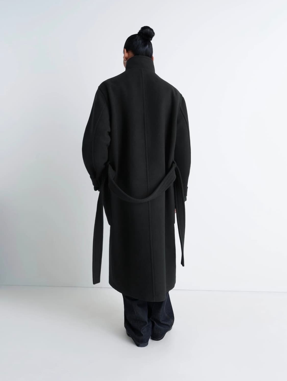 (L) 르메르 25FW 랩코트 블랙 상품이미지4