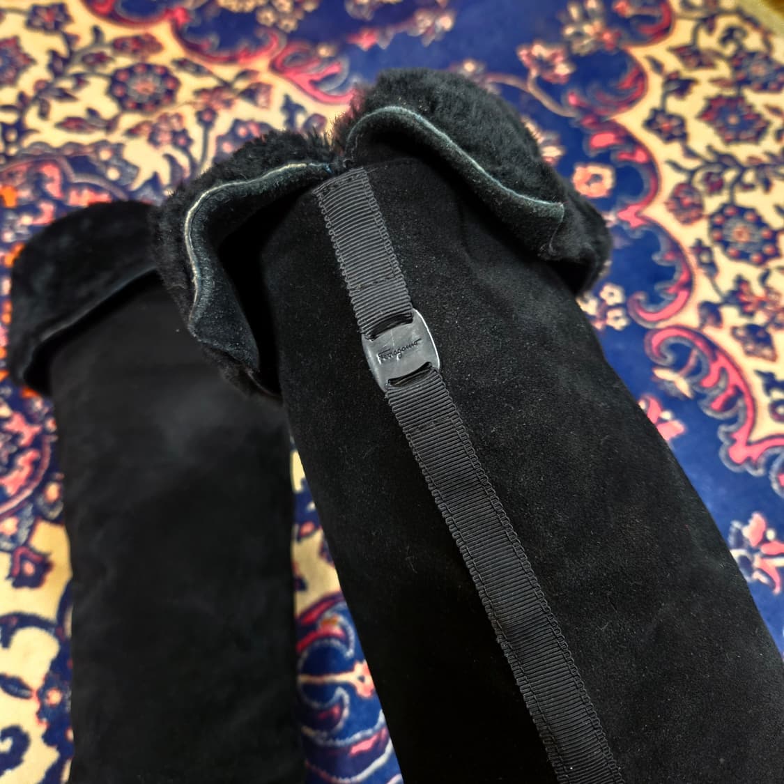 페라가모 양털 스웨이드 롱부츠 8M size(240-245) 상품이미지3