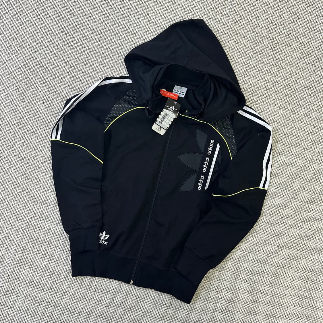 L 새상품 아디다스 트랙 집업 0428D 상품이미지1